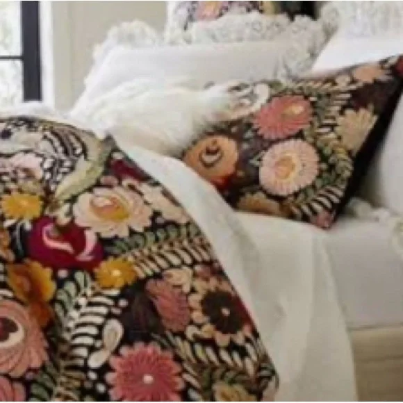 Pottery Barn Mandala Duvet Cover - Pink, Red, Black - Picture 2 of 5